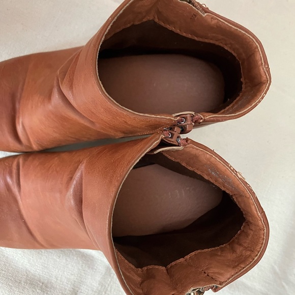Delia Ankle Booties Tobacco Tan. Size 8. Chunky heel 2”+. Side zipper access. - Picture 4 of 7